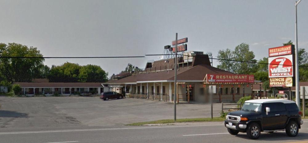 西方7号汽车旅馆 Carleton Place 外观 照片