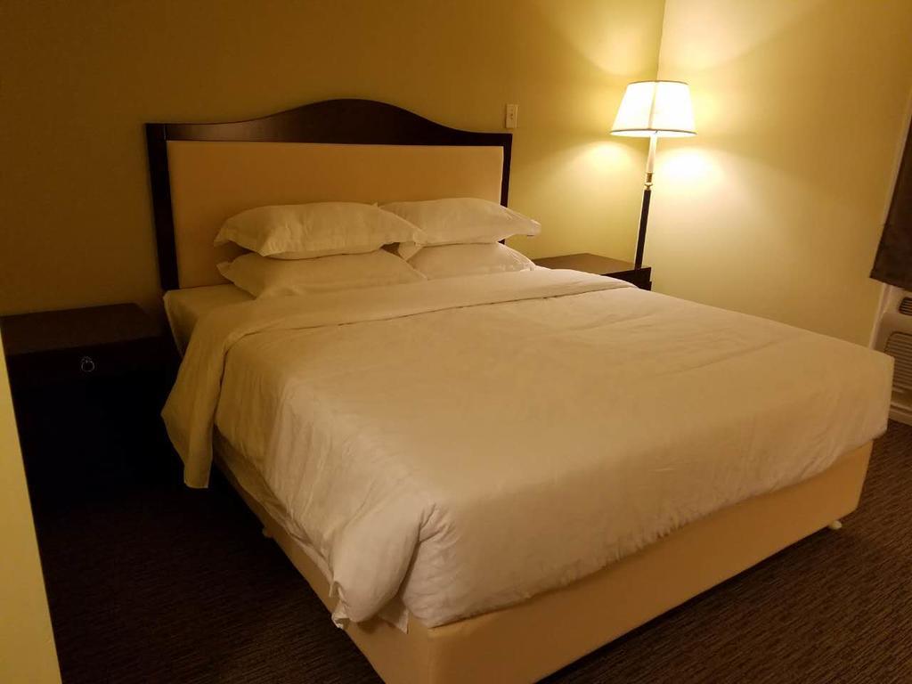 西方7号汽车旅馆 Carleton Place 外观 照片