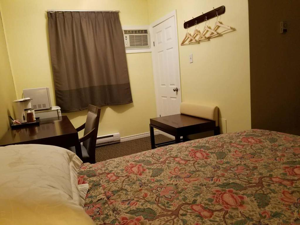 西方7号汽车旅馆 Carleton Place 外观 照片